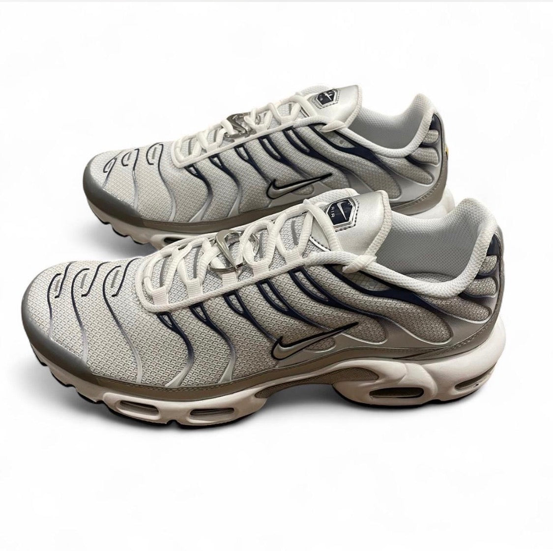 IR1992-100 Nike Air Max Plus TN (Womens) ‘White Ashen Slate Metallic Silver’ (2026)