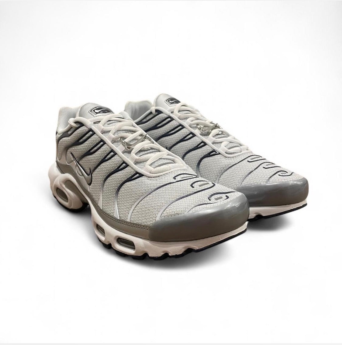 IR1992-100 Nike Air Max Plus TN (Womens) ‘White Ashen Slate Metallic Silver’ (2026)