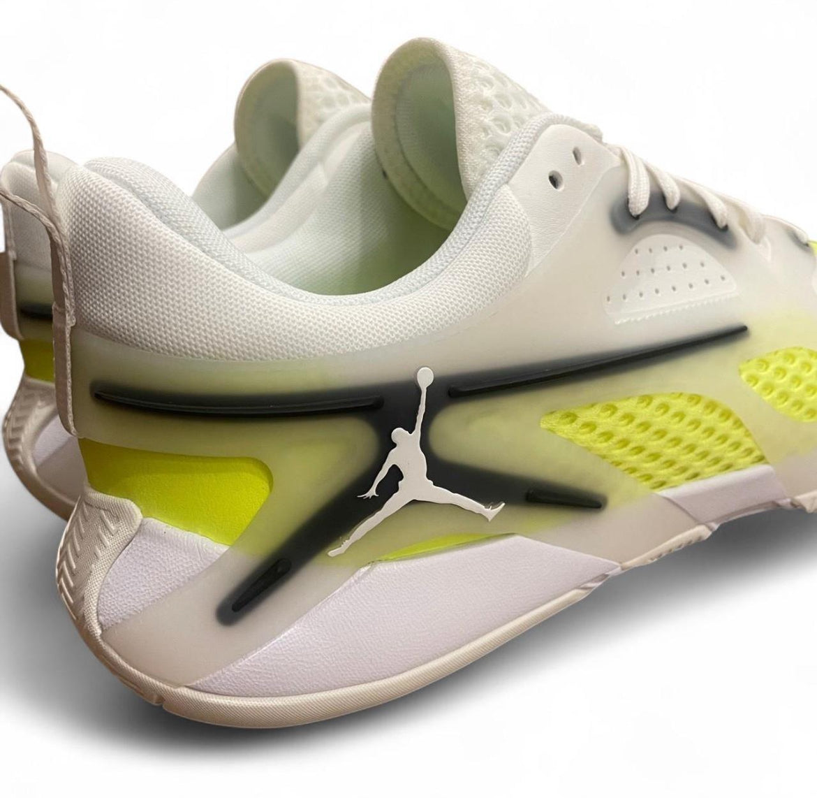 FQ3858-107 Jordan Heir ‘White And Black Volt’ (2025)