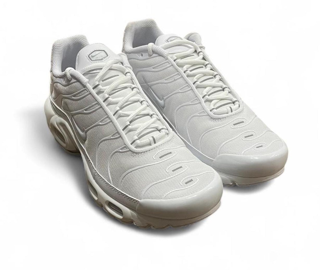 DM2362-100 Nike Air Max Plus TN (Womens)
‘Triple White’ (2024)
