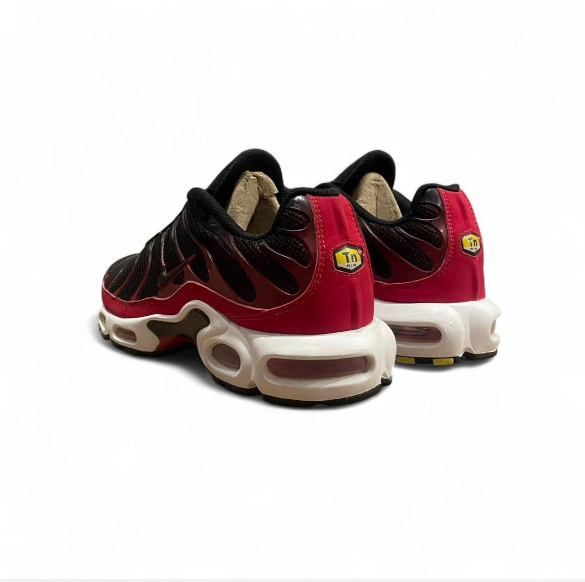 852630-604 Nike Air Max Plus TN ‘Red Black’ (2019)