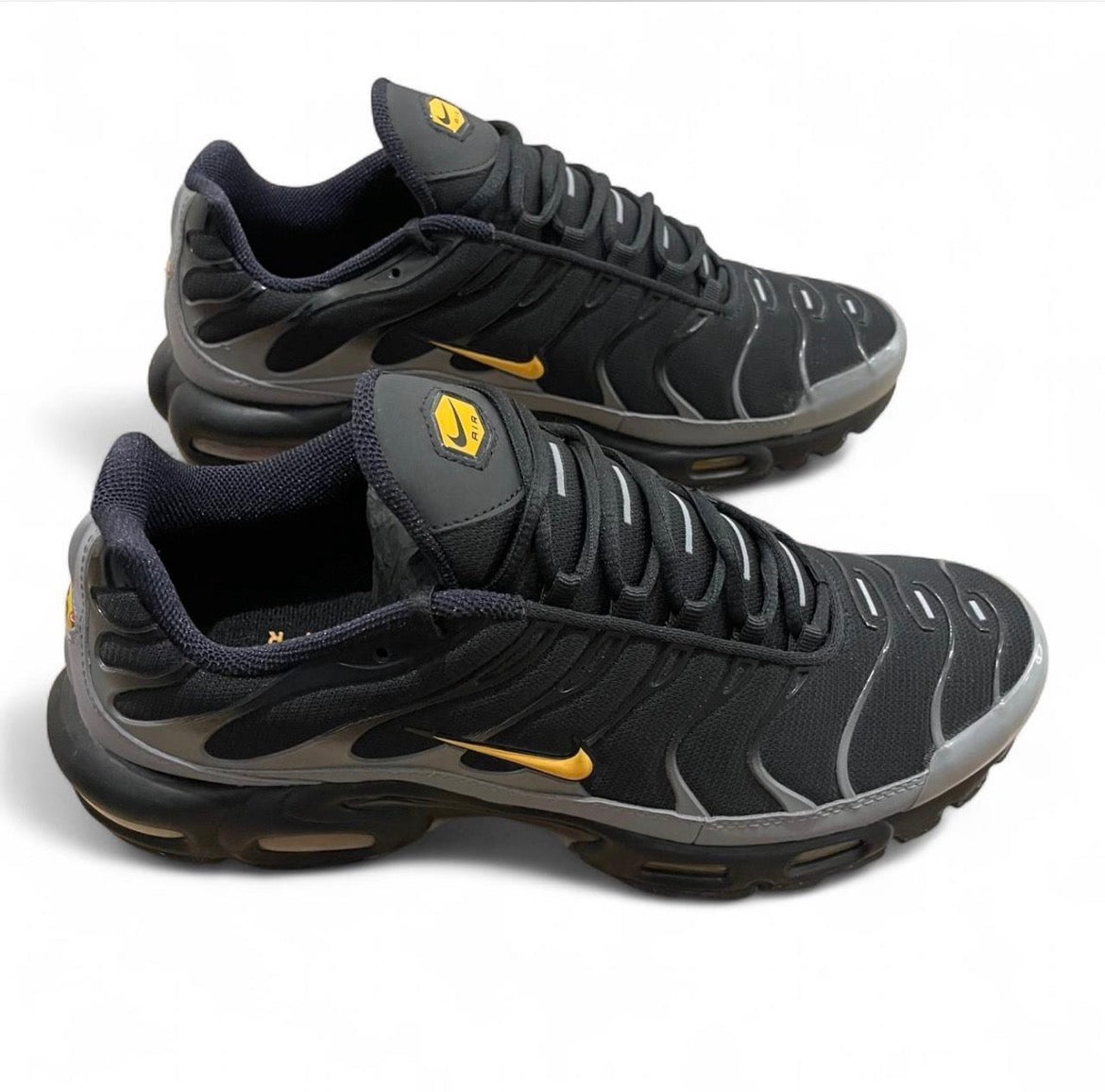 DC0956-001 Nike Air Max Plus TN ‘Batman’ (2021)