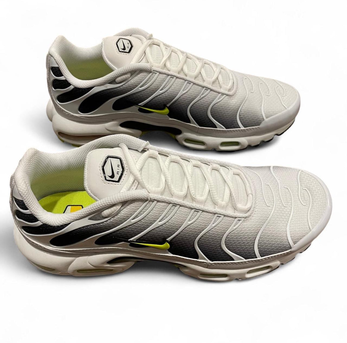 DM0032-103 Nike Air Max Plus TN ‘White Black Volt’ (2024)