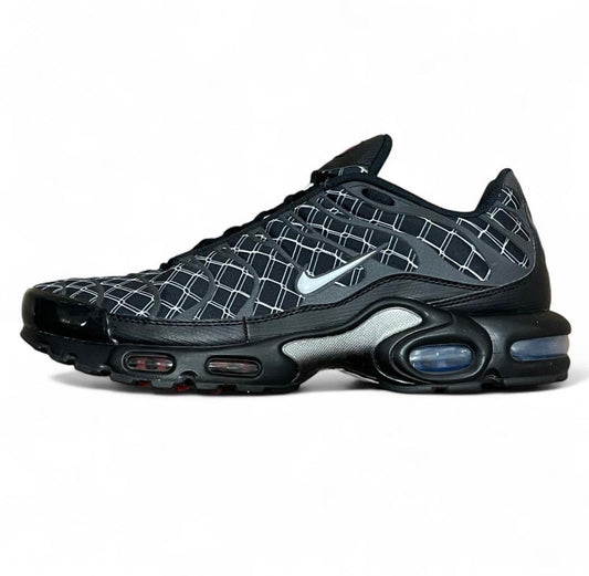 DV3194-001 Nike Air Max Plus TN ‘France’ (2022)