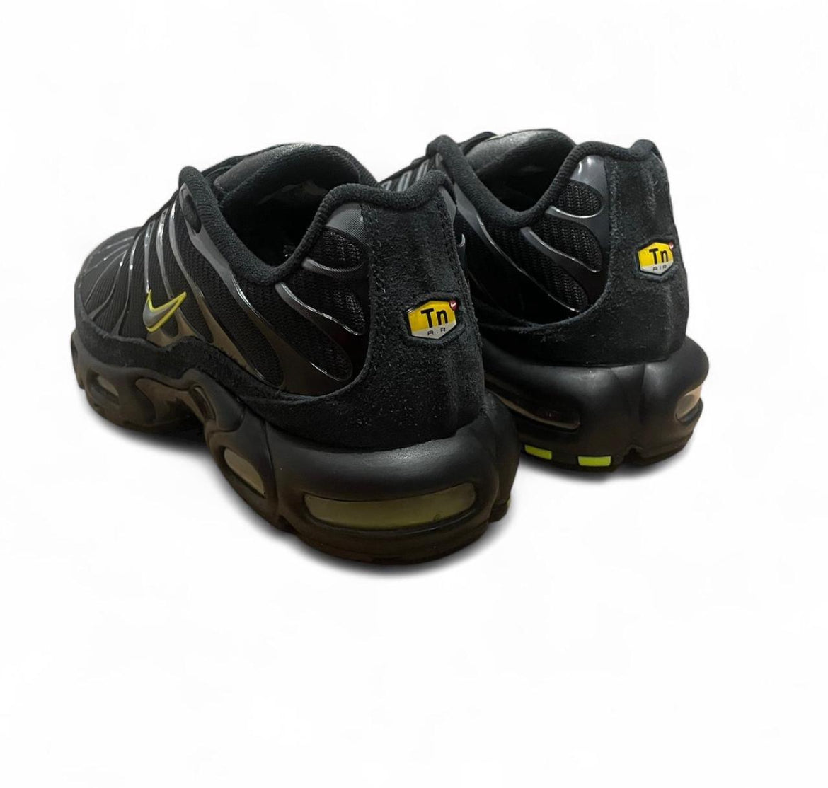 FQ2381-001 Nike Air Max Plus TN ‘Black Volt’ (2023)