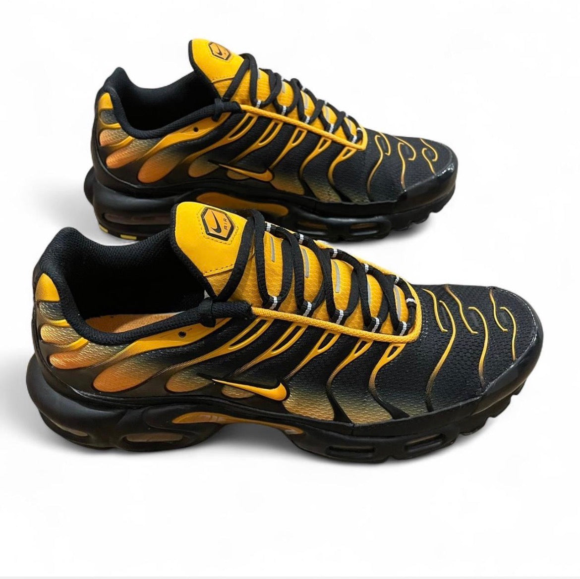 DM0032-007 Nike Air Max Plus TN
‘Black Sundial’ (2023)