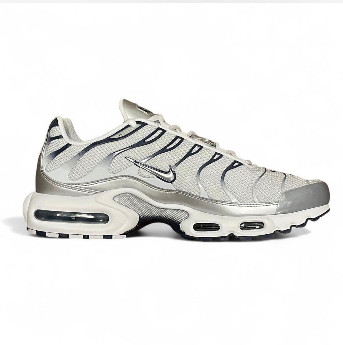 IR1992-100 Nike Air Max Plus TN (Womens) ‘White Ashen Slate Metallic Silver’ (2026)