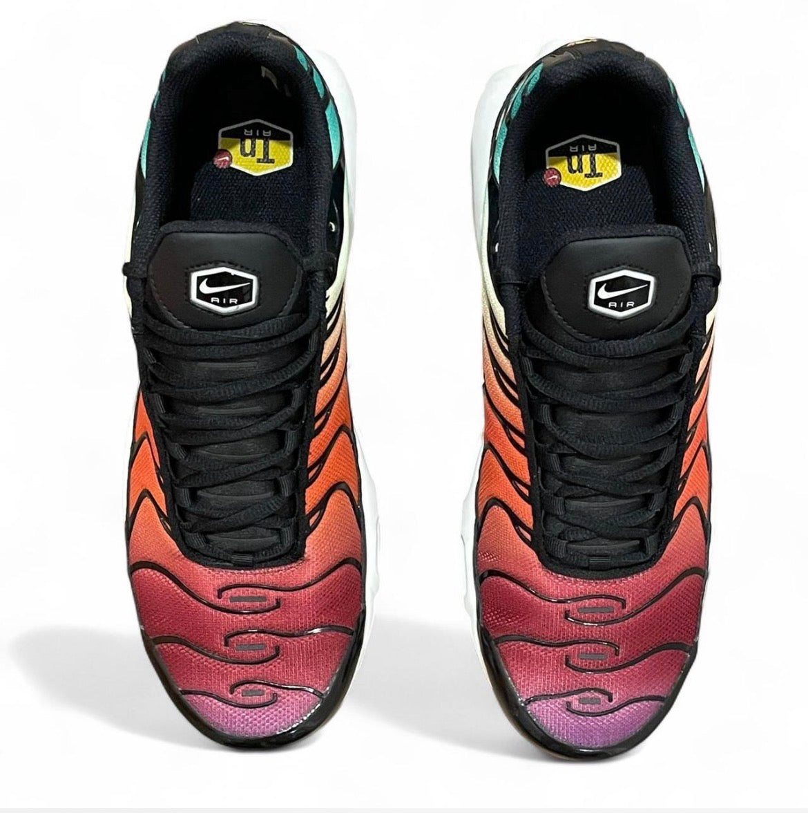 DZ3670-001 Nike Air Max Plus TN (Womens) ‘Rainbow’ (2023)