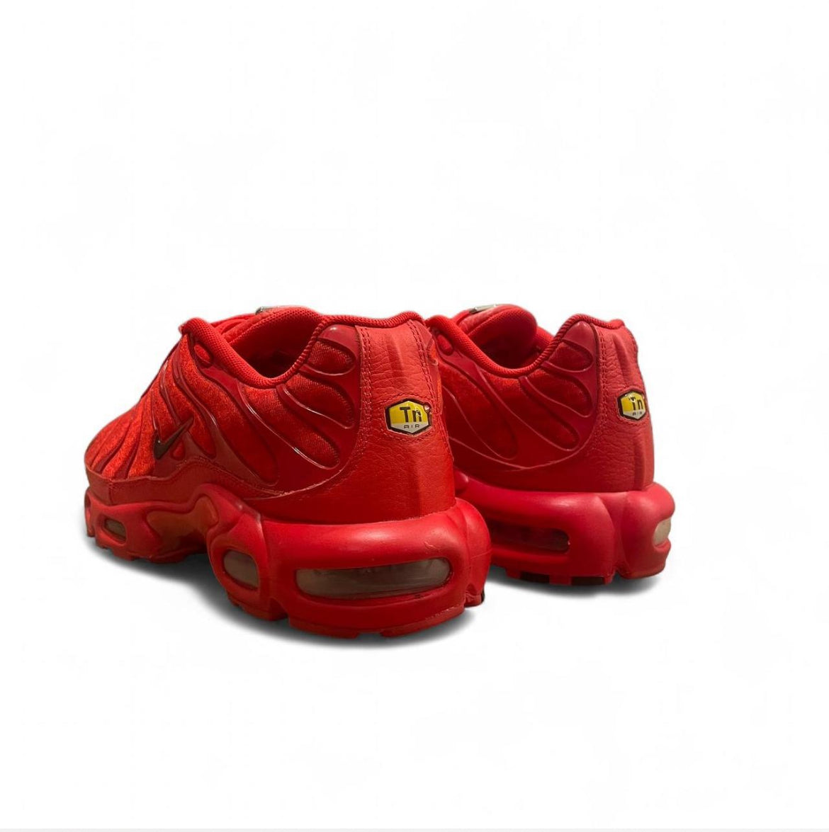 DD9609-600 Nike Air Max Plus TN ‘Red Monogram’ (2021)
