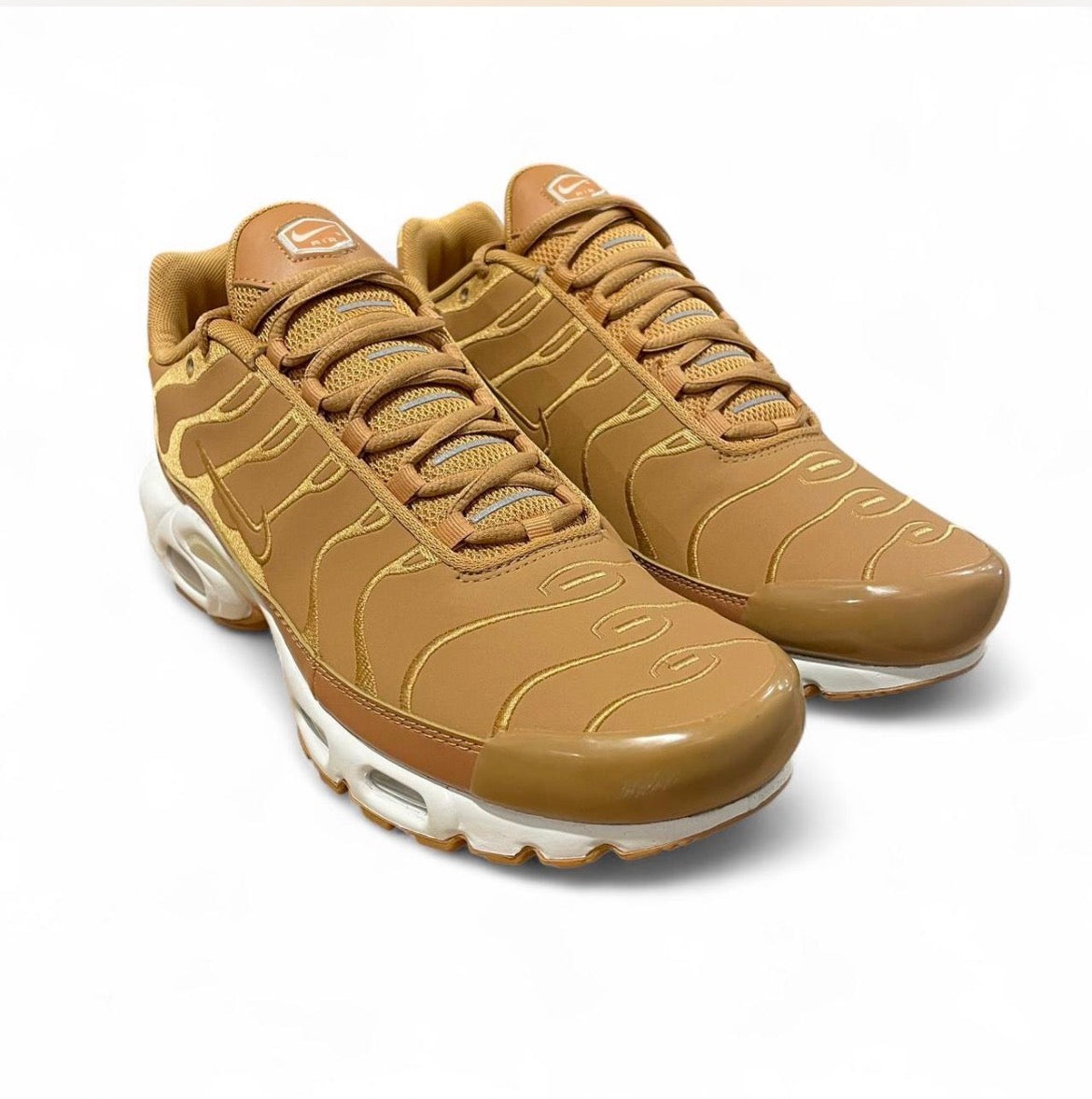 FZ8815-200 Nike Air Max Plus TN ‘Flax Sail’ (2024)