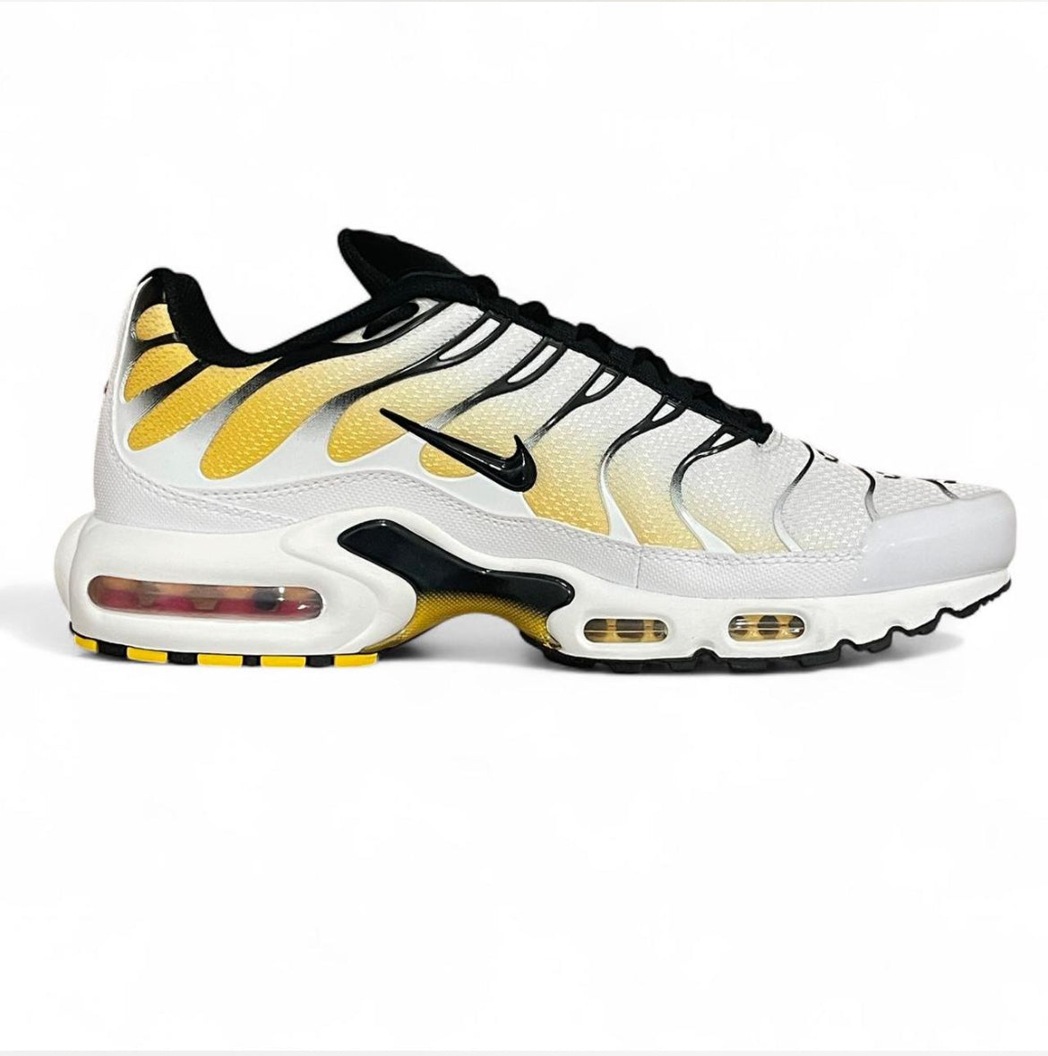 DM0032-104 Nike Air Max Plus TN
‘Chambers’ (2025)
