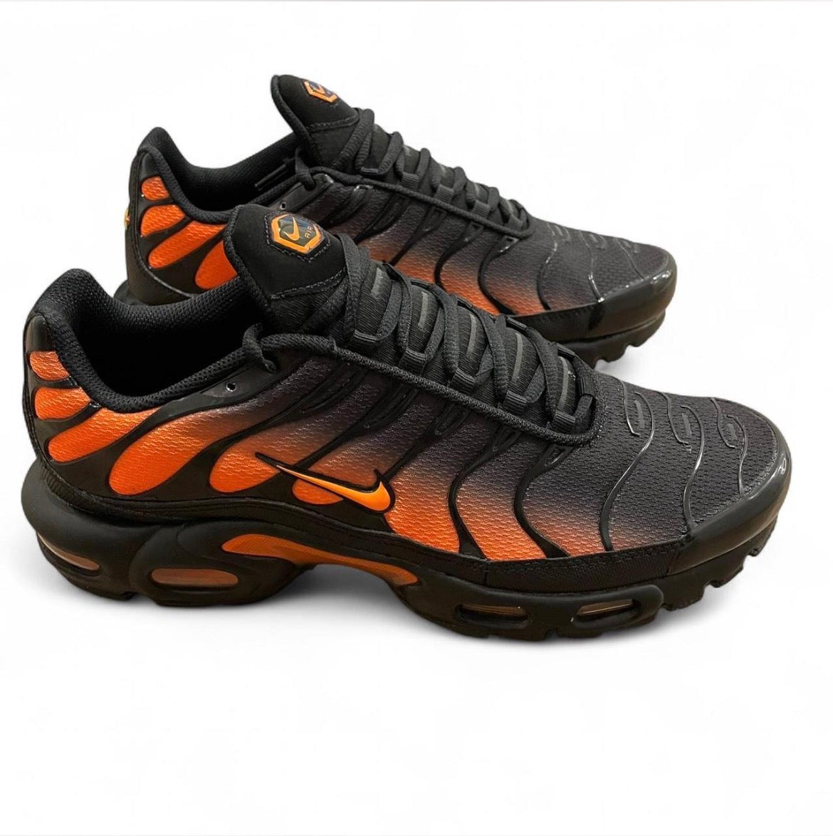 DM0032-025 Nike Air Max Plus TN ‘Black Total Orange’ (2025)