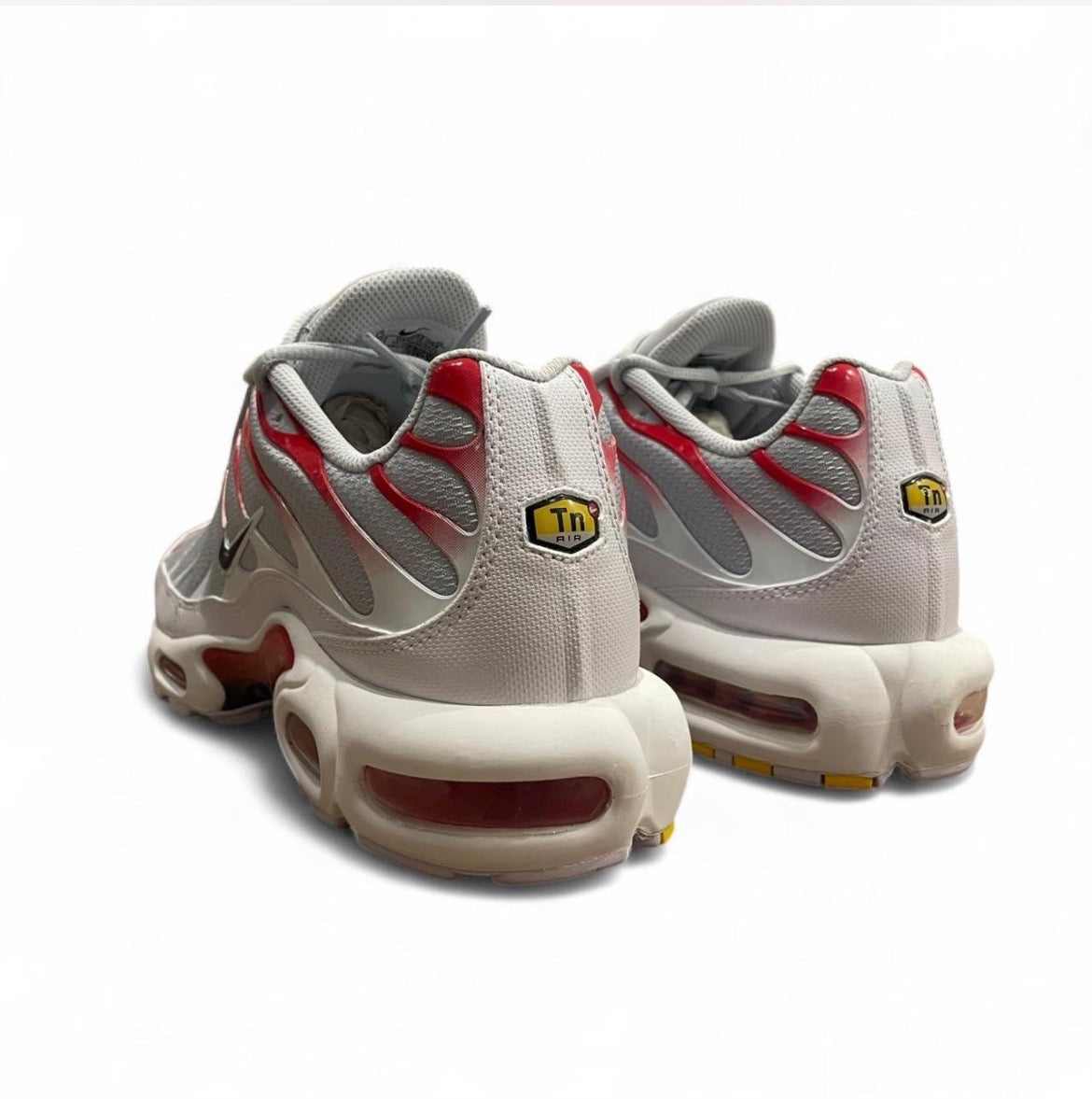 DM0032-034 Nike Air Max Plus TN ‘Gull’ (2026)