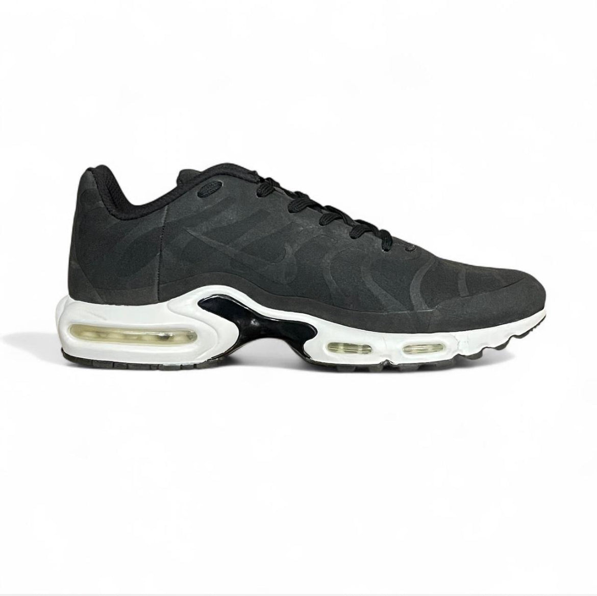AJ0877-001 Nike Air Max Plus TN ‘Big Logo Black’ (2017)