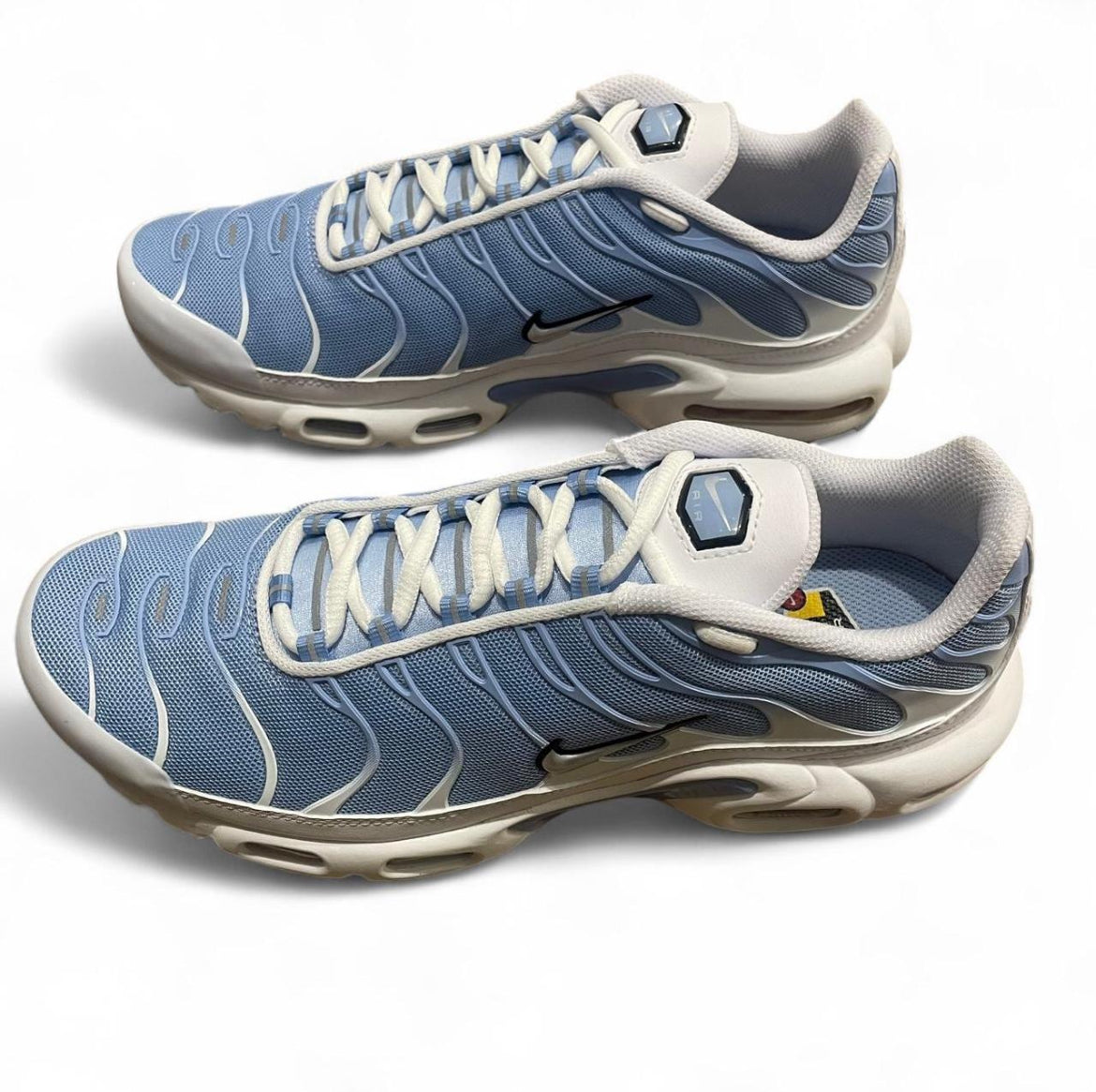DZ3671-105 Nike Air Max Plus TN (Womens) ‘Aluminum’ (2025)