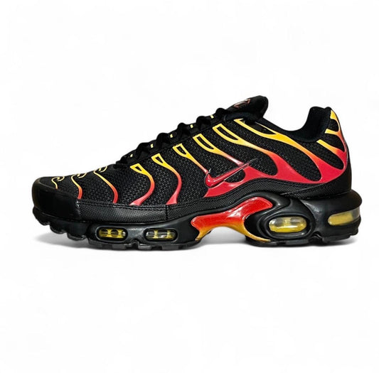 DM0032-030 Nike Air Max Plus TN ‘Black University Gold Red’ (2026)