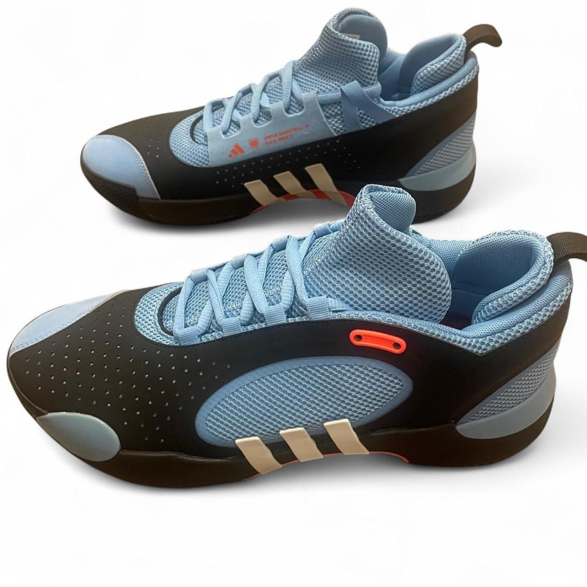 IE8328 Adidas D.O.N. Issue #5 ‘Core Black Cloud White Light Blue’ (2023)