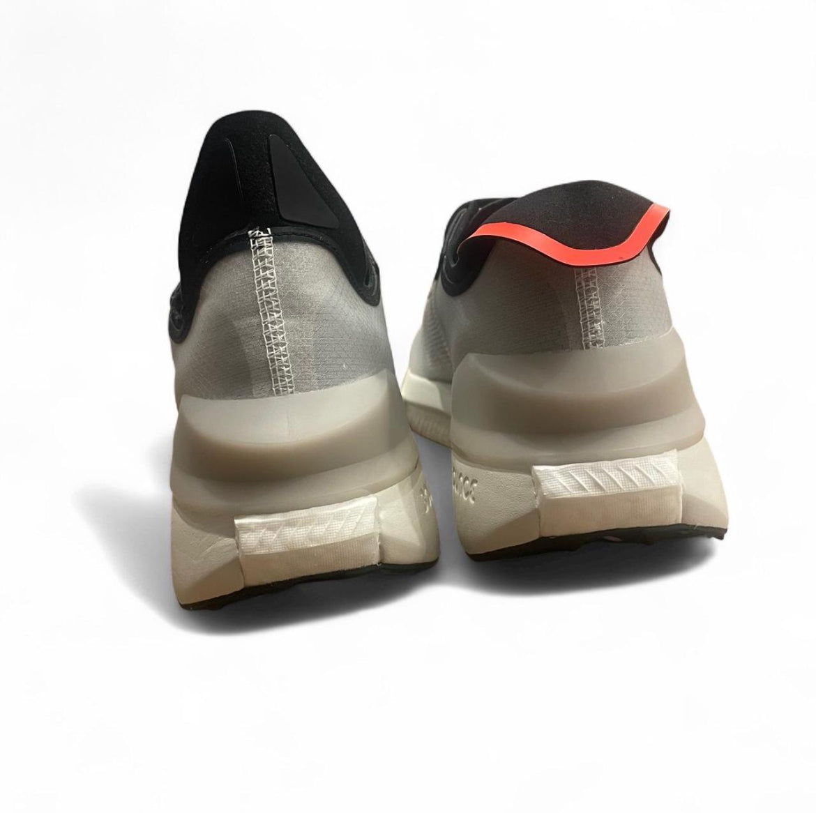 HP5969 Adidas AVRYN ‘Core Black Solar Red Grey’ (2023)