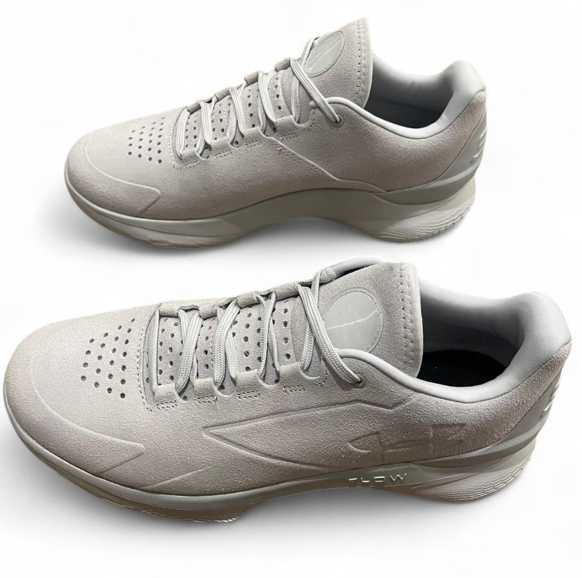 3027603-100 Under Armour CURRY 1 Low Flotro Lux ‘Halo Gray’ (2024)