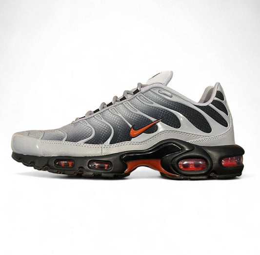 DM0032-011 Nike Air Max Plus Tn ‘Wolf Grey Picante Red’ (2024)