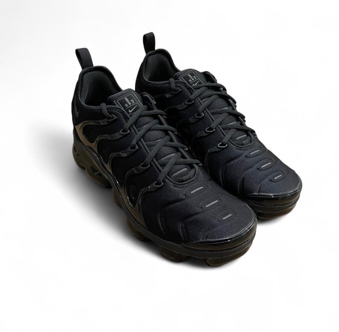 924453-004 Nike Air VaporMax Plus ‘Triple Black’ (2018)