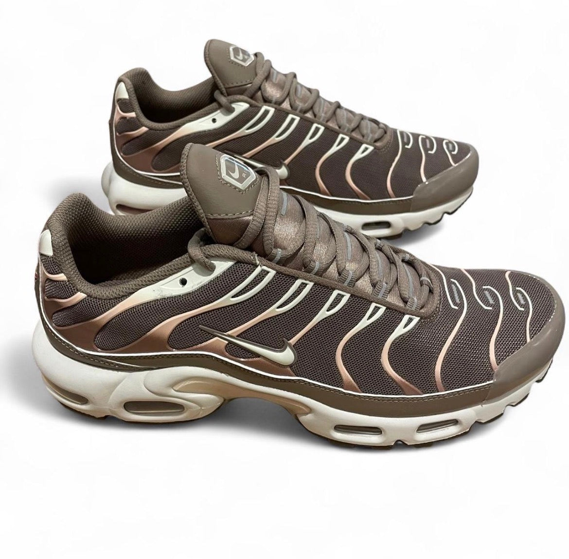 DZ3671-200 Nike Air Max Plus TN (Womens) ‘Mink Brown’ (2025)