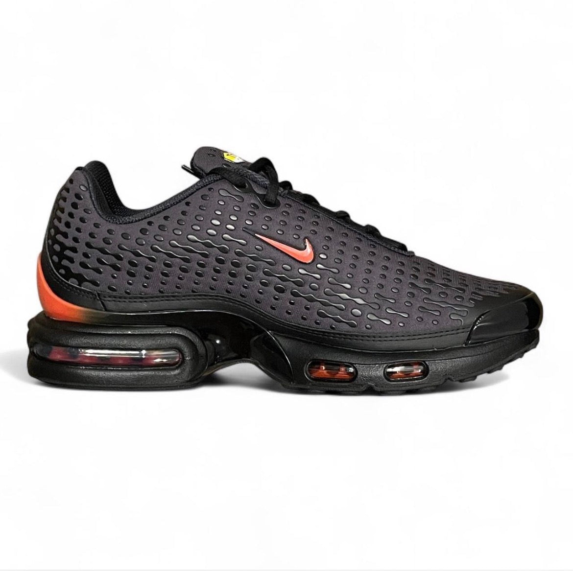 HQ2197-002 Nike Air Max Plus TN7 ‘Black Dark Copper’ (2026)