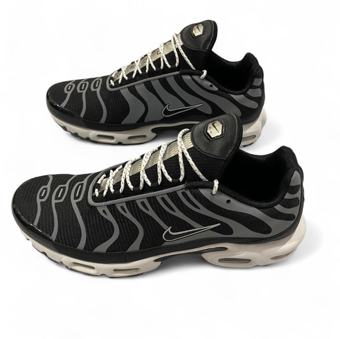 DM2466-001 Nike Air Max Plus TN Grind ‘Dark Smoke Grey’ (2021)