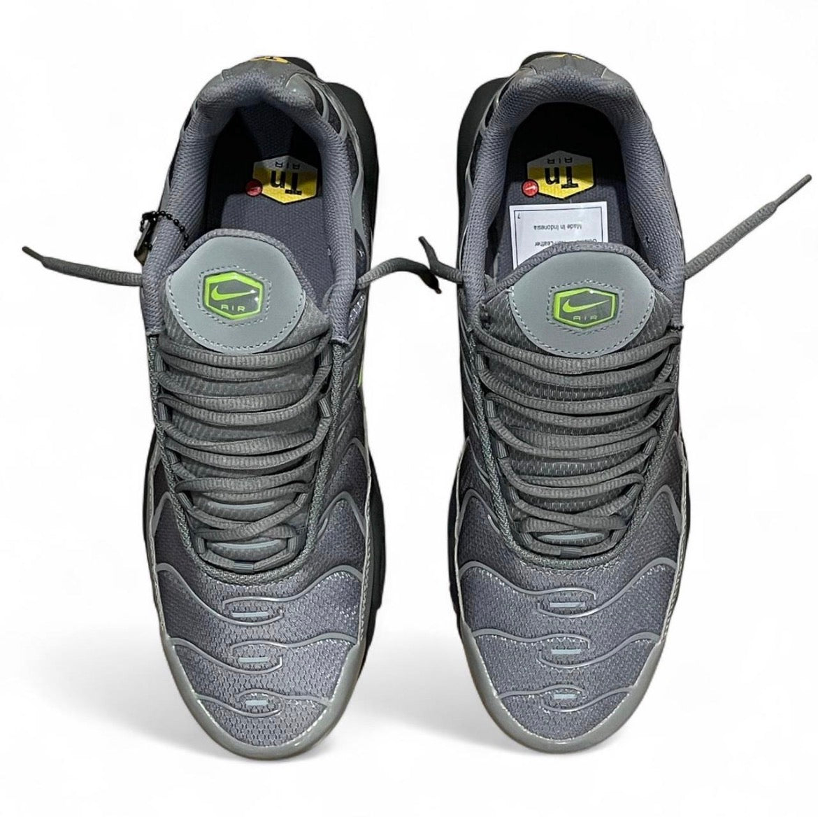 DM0032-026 Nike Air Max Plus TN ‘Smoke Grey Volt’ (2025)