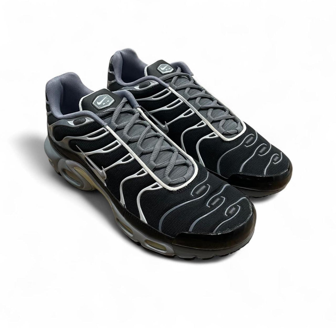 852630-010 Nike Air Max Plus TN ‘Cool Grey Wolf Grey’ (2017)