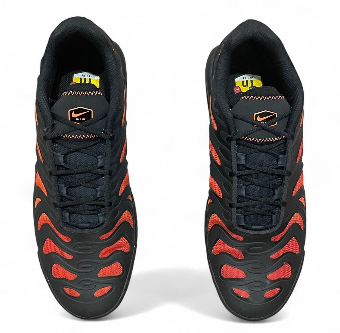FD4290-010 Nike Air Max Plus TN Drift ‘Black Dragon Red’ (2024)