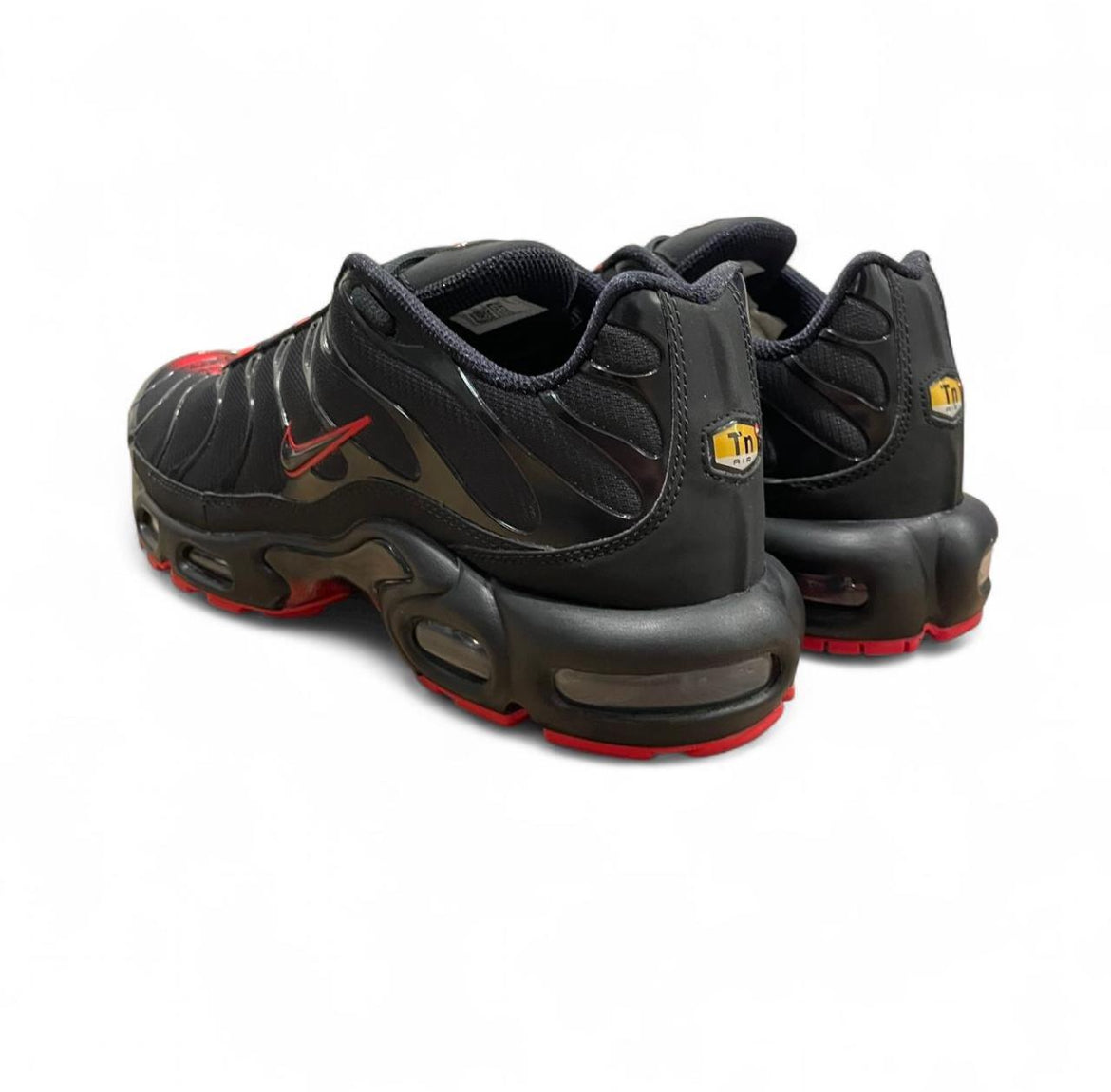 IM4868-010 Nike Air Max Plus TN ‘Black Red’ (2025)
