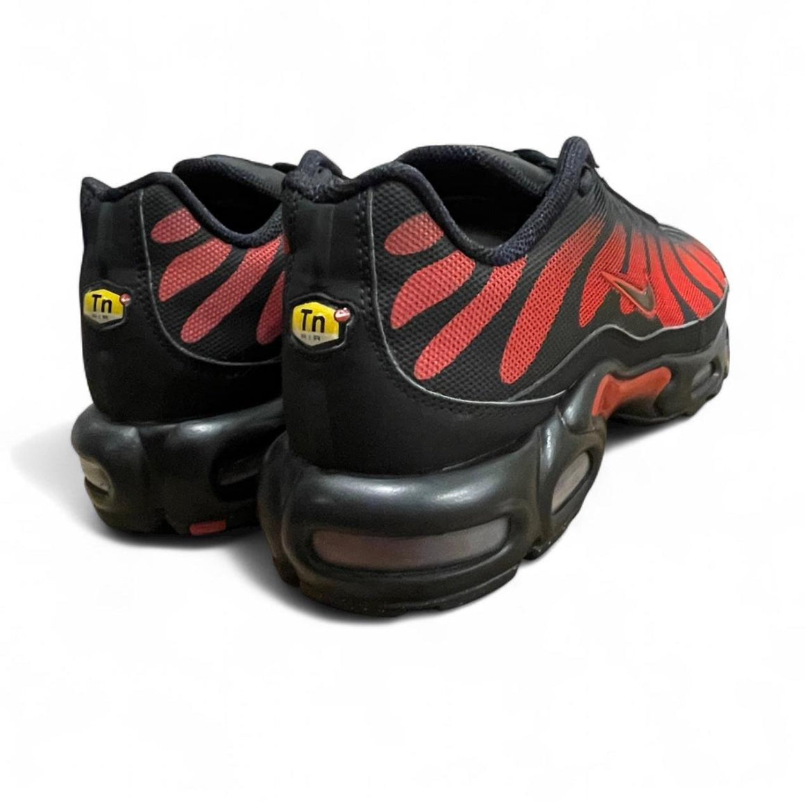 DZ4507-600 Nike Air Max Plus TN ‘Bred Reflective’ (2022)