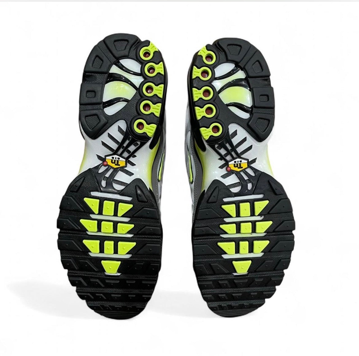 IQ0288-100 Nike Air Max Plus TN ‘Neon’ (2026)