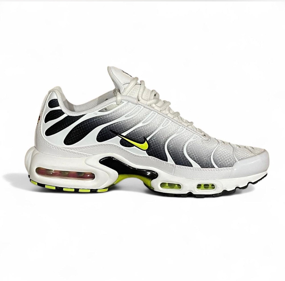 DM0032-103 Nike Air Max Plus TN ‘White Black Volt’ (2024)