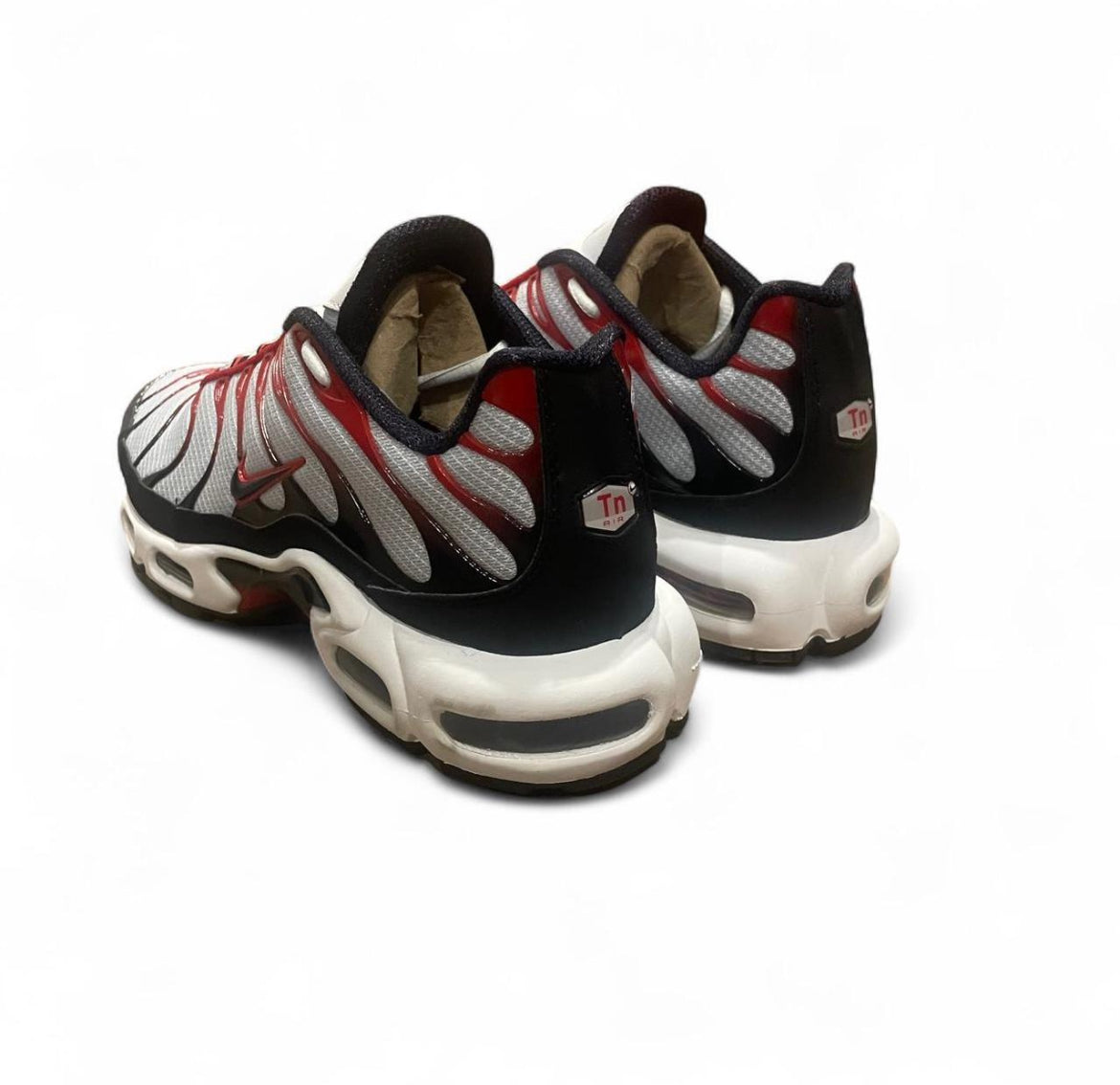 FN6949-002 Nike Air Max Plus TN ‘Pure Platinum Black University Red’ (2024)