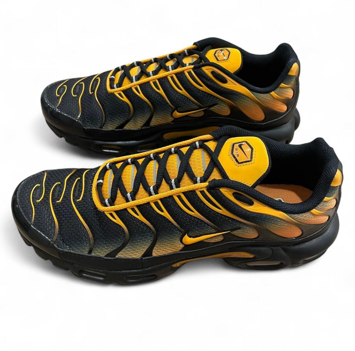 DM0032-007 Nike Air Max Plus TN
‘Black Sundial’ (2023)