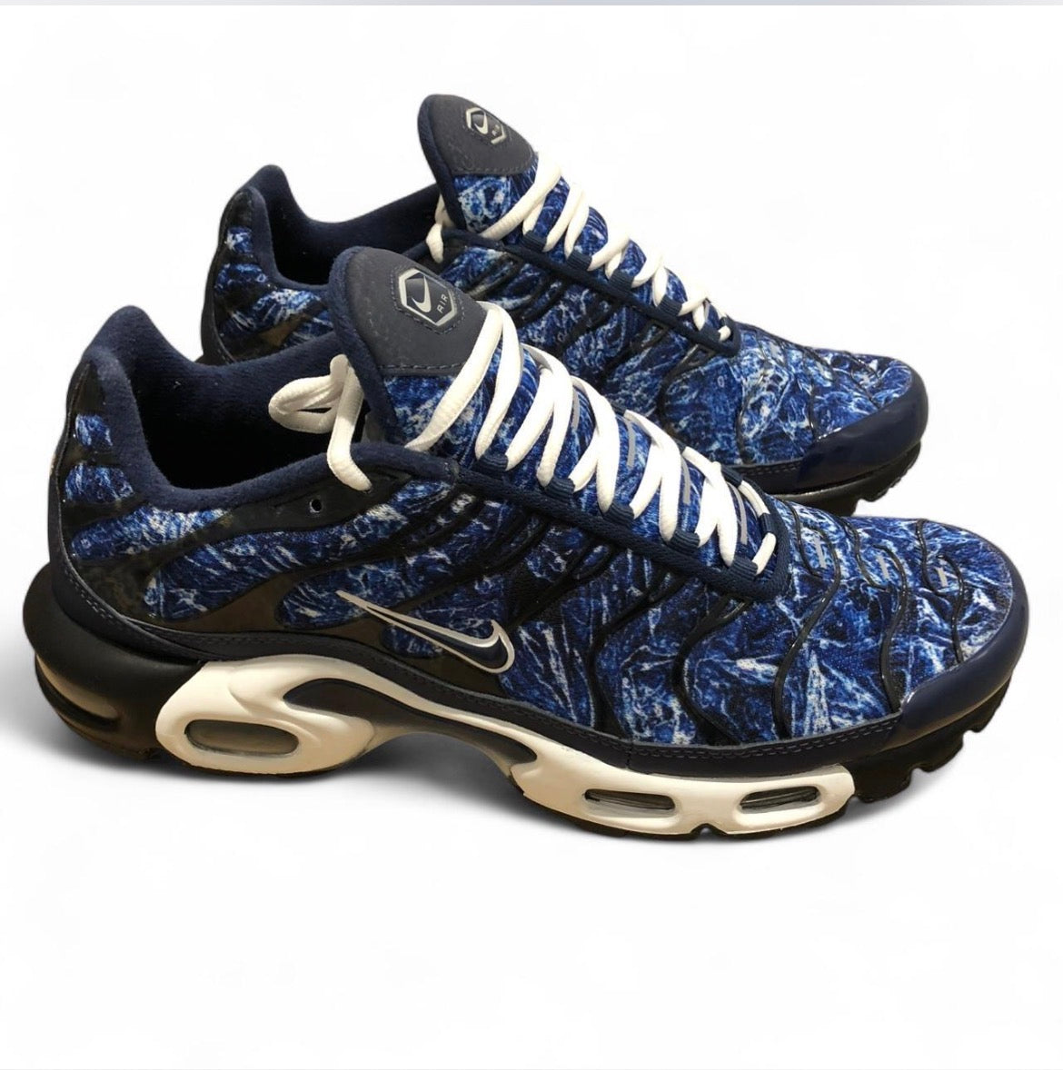 DO6384-400 Nike Air Max Plus TN ‘Shattered Ice-Midnight Navy’ (2021)