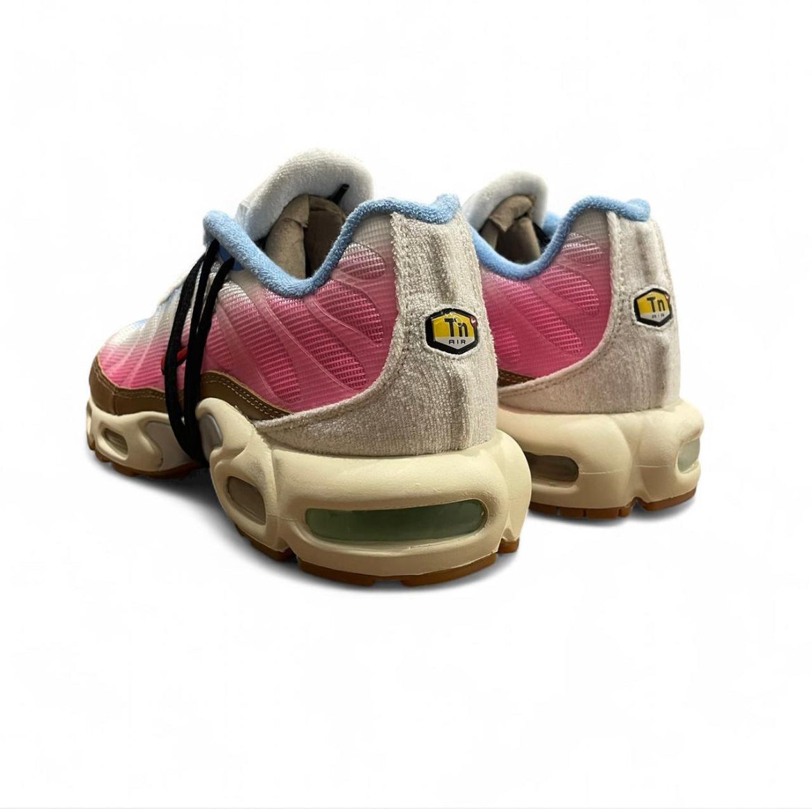 FD4202-107 Nike Air Max Plus TN ‘Longtaitou Festival’ (2023)