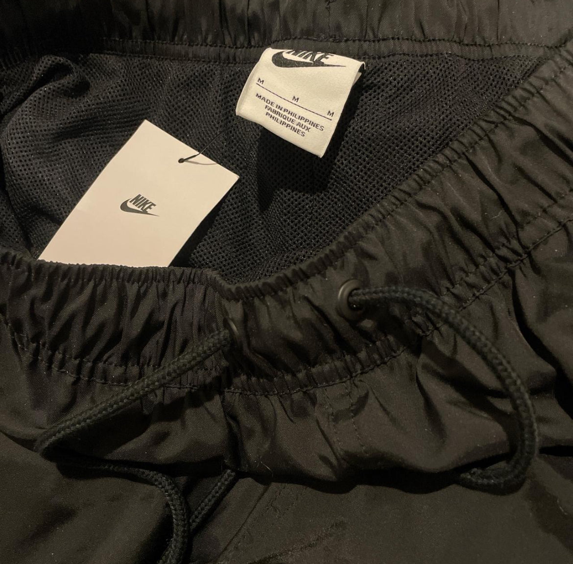 FN3307-010 Nike Club Woven Flow Shorts ‘Black/White Branding’ (2024)
