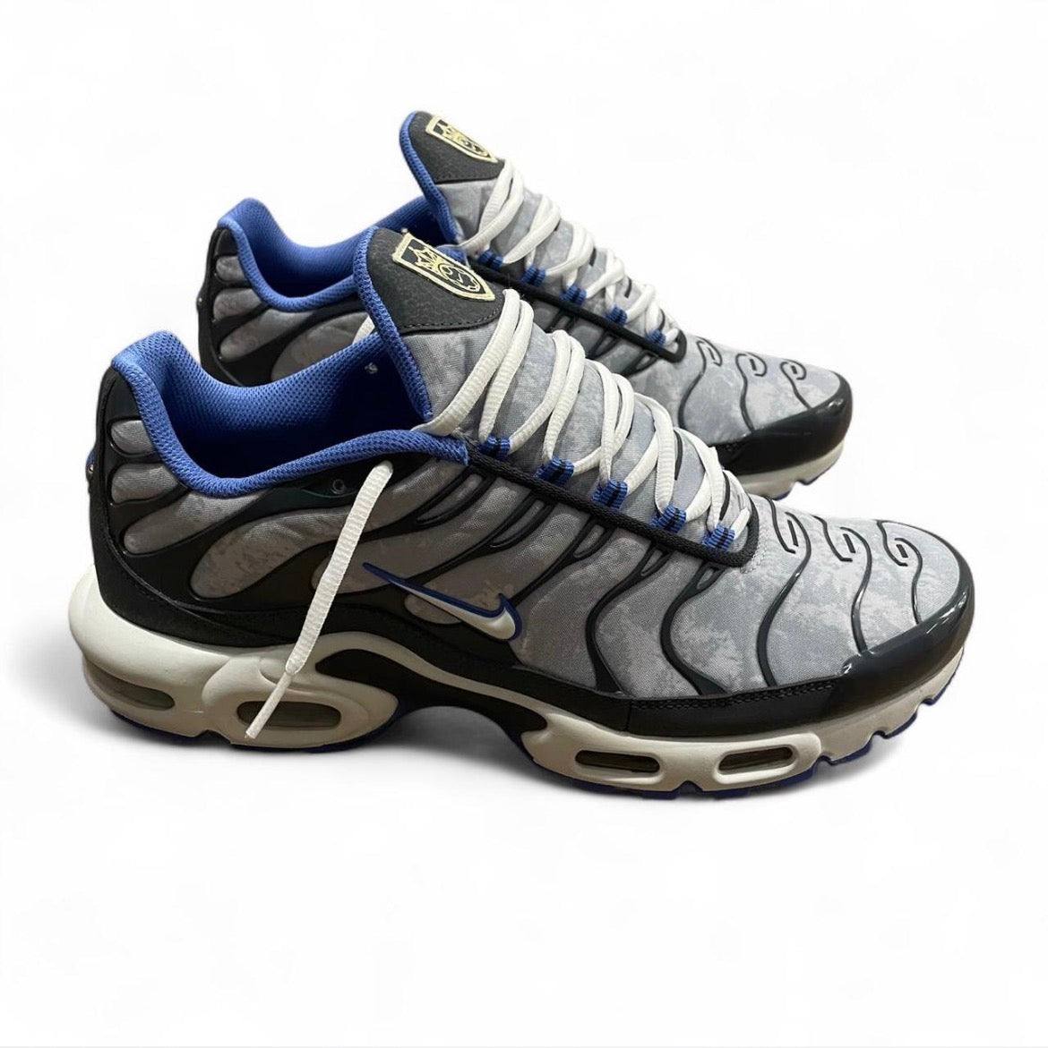 DQ3981-001 Nike Air Max Plus TN ‘Social F.C.’ (2022)