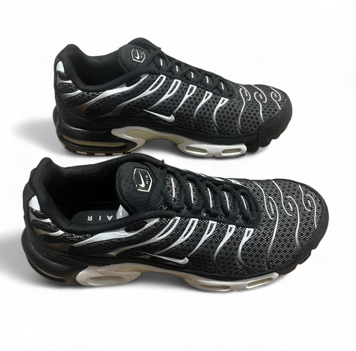 898018-001 Nike Air Max Plus TN ‘Black Sail’ (2017)