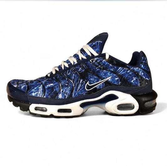 DO6384-400 Nike Air Max Plus TN ‘Shattered Ice-Midnight Navy’ (2021)