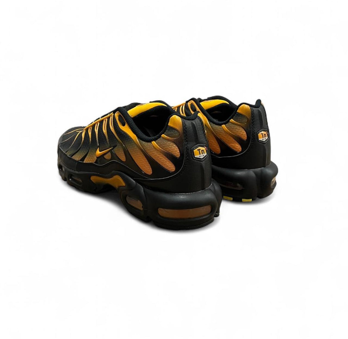 DM0032-007 Nike Air Max Plus TN
‘Black Sundial’ (2023)