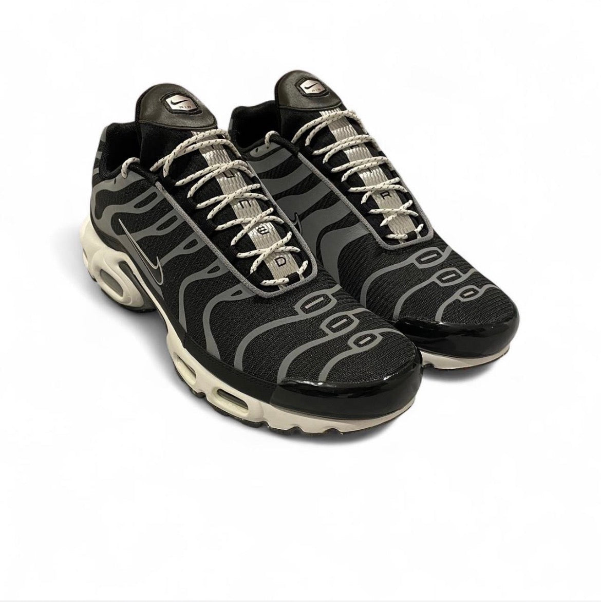 DM2466-001 Nike Air Max Plus TN Grind ‘Dark Smoke Grey’ (2021)