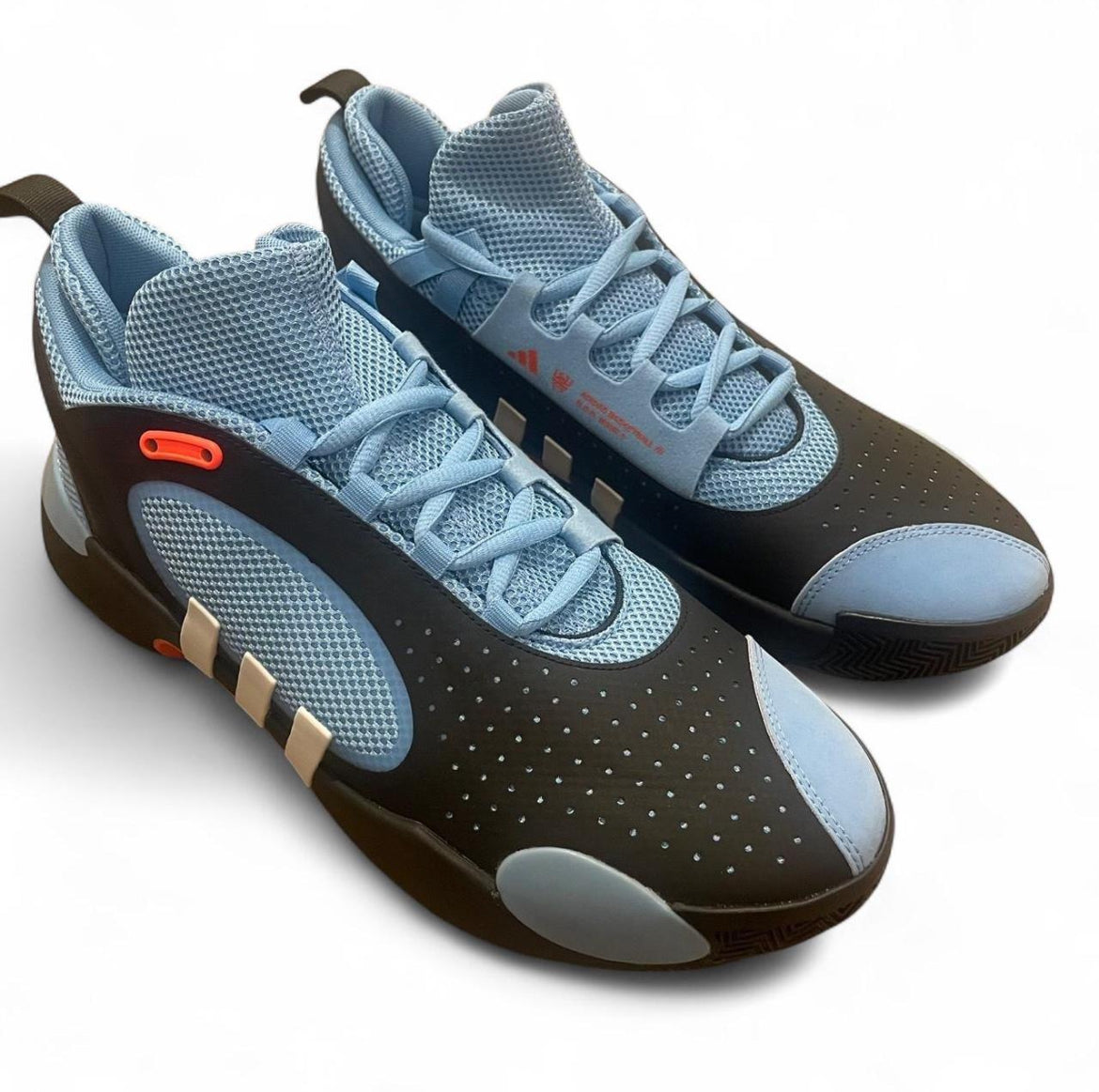 IE8328 Adidas D.O.N. Issue #5 ‘Core Black Cloud White Light Blue’ (2023)