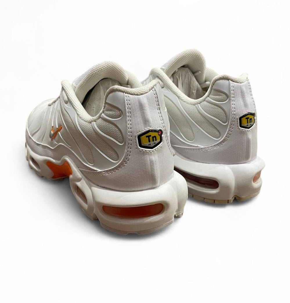 AO9564-100 Nike Air Max Plus TN SE ‘White Total Orange’ (2018)