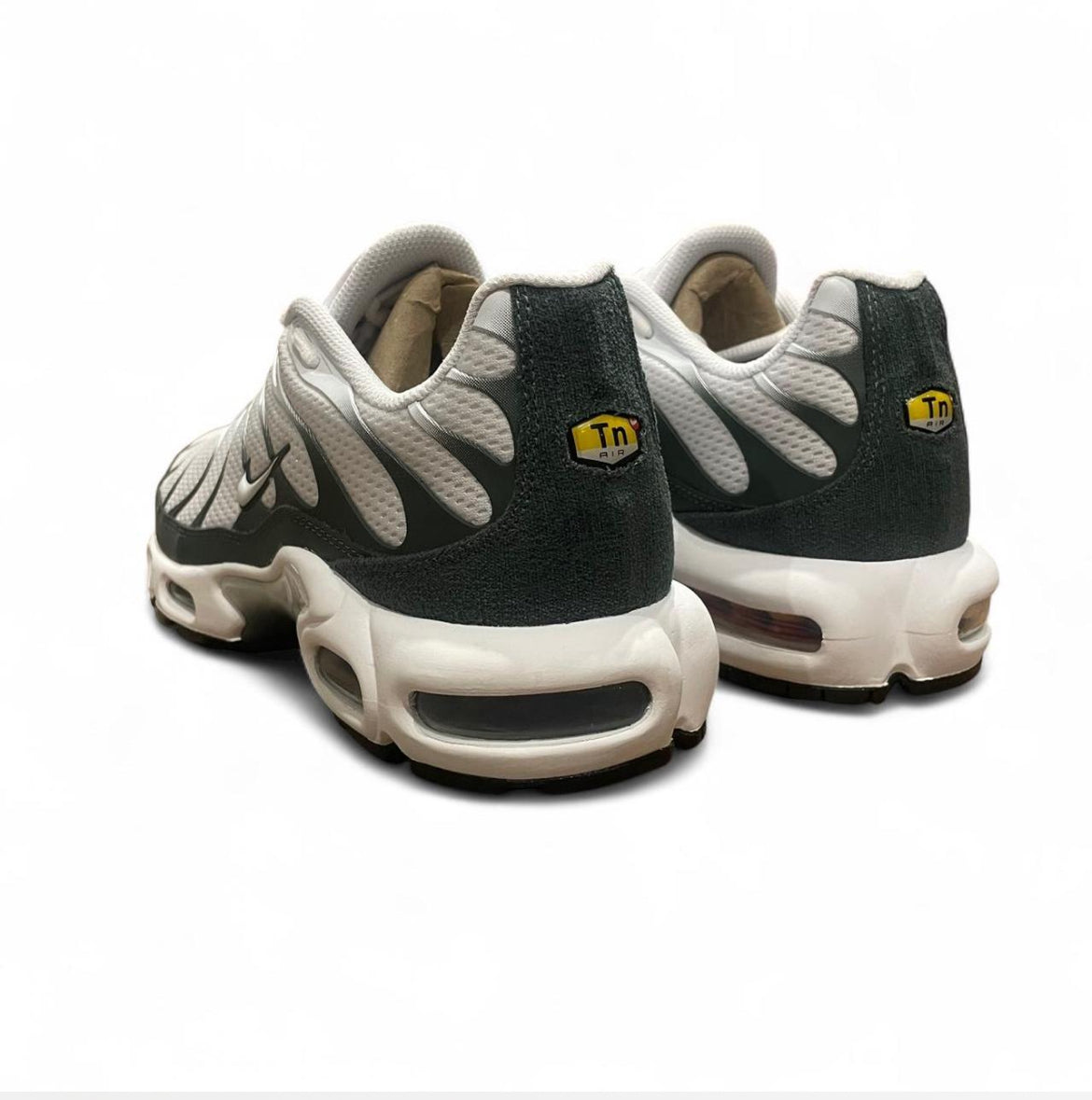 FV6057-100 Nike Air Max Plus Premium TN  ‘White Vintage Green’ (2024)