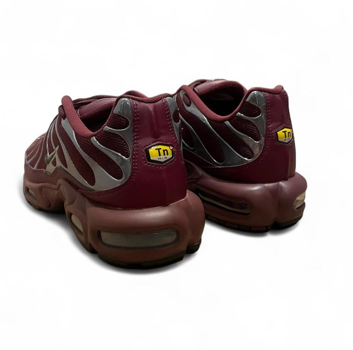 HJ9743-600 Nike Air Max Plus TN (Womens) ‘Night Maroon Metallic Silver’ (2024)
