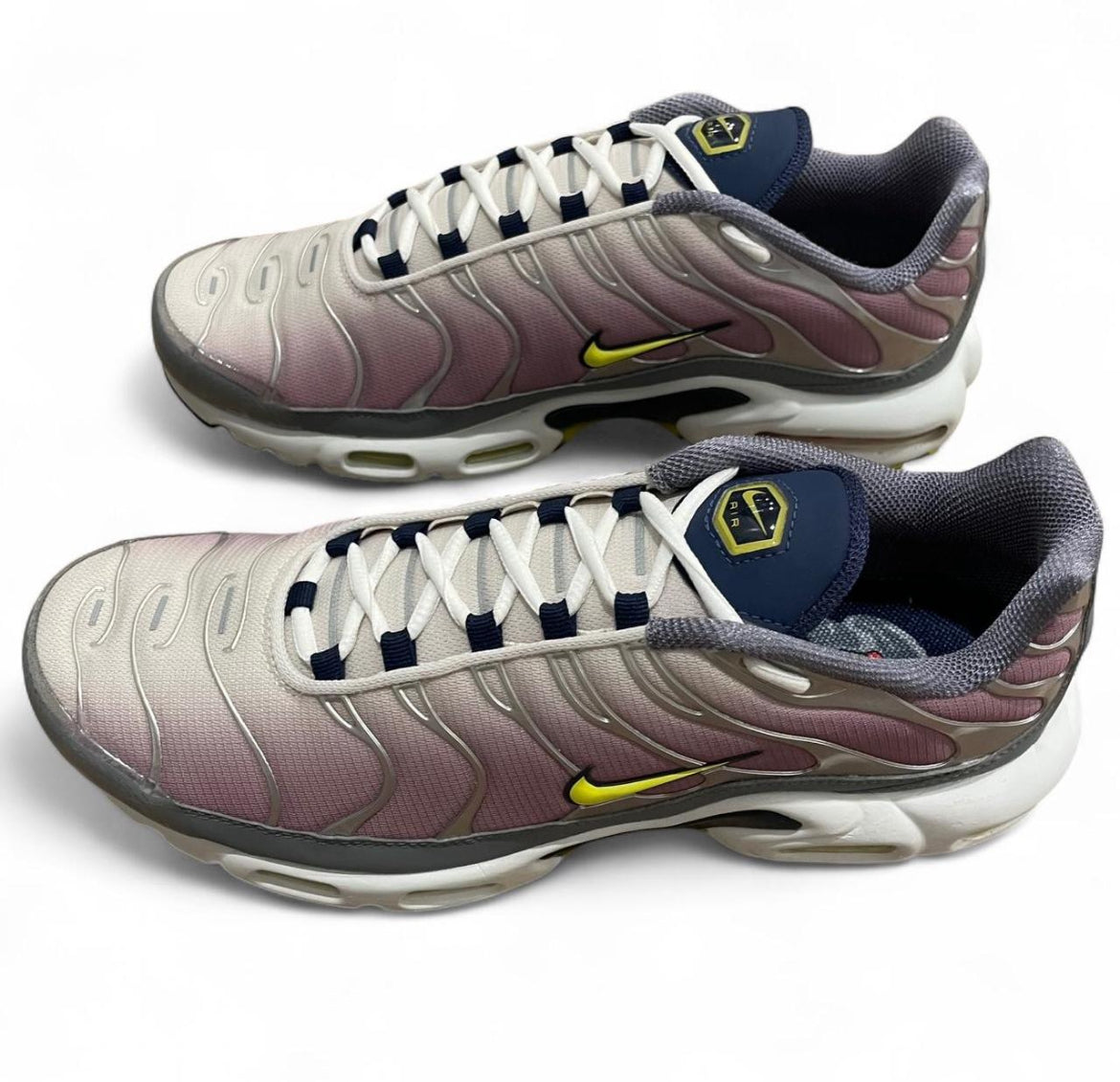 FN8007-500 Nike Air Max Plus TN (Womens)
‘Violet Dust High Voltage’ (2023)